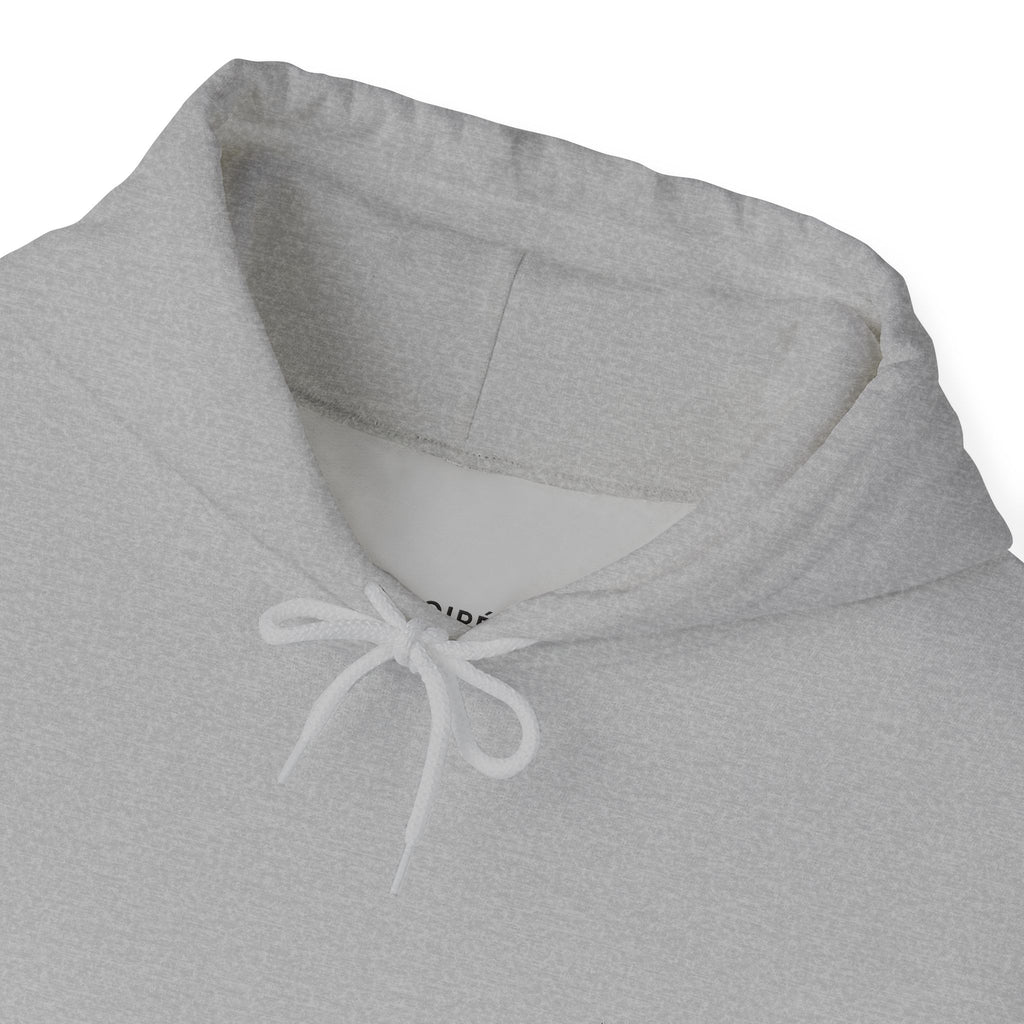 NOIRÉL Script Hoodie – Schwarz gesticktes Logo