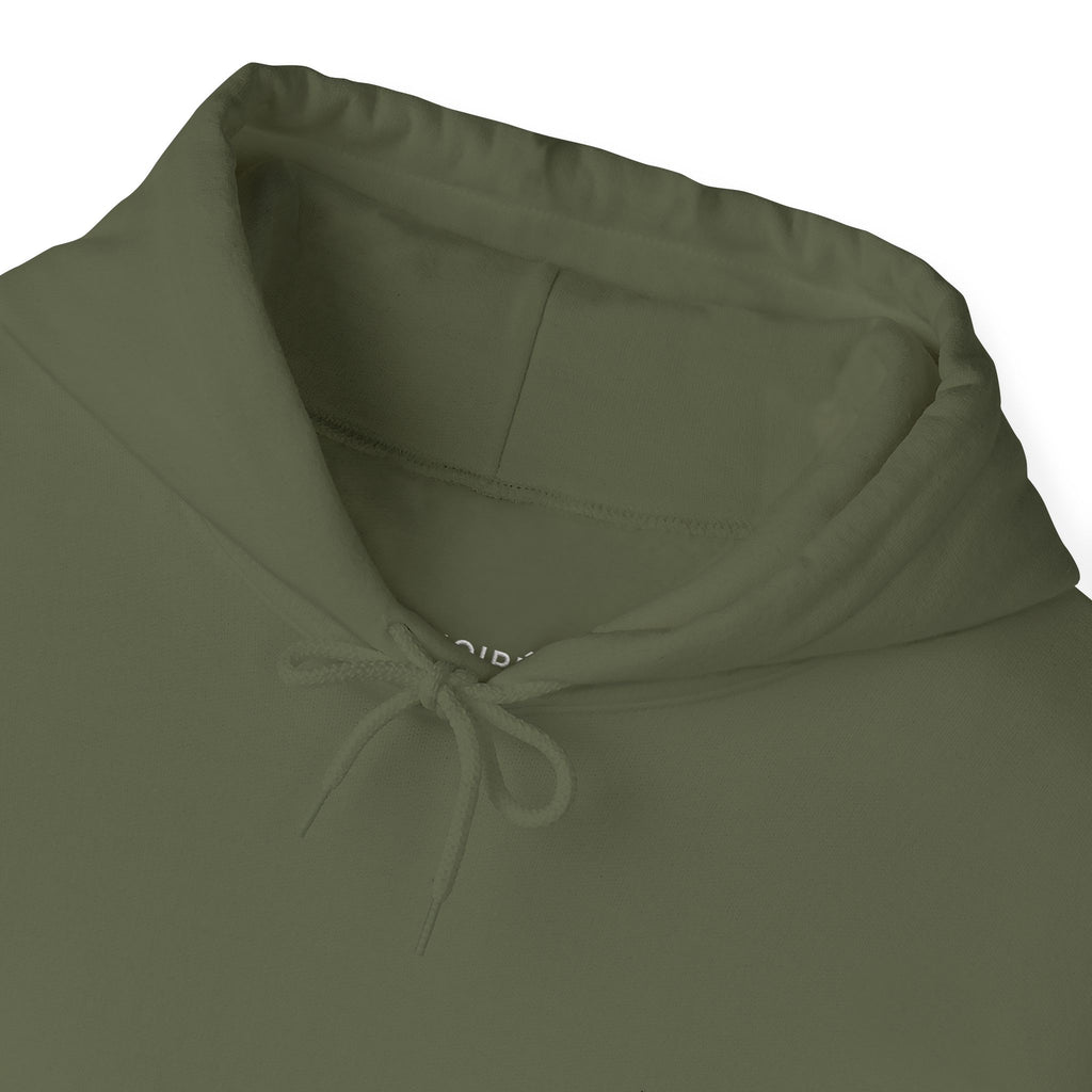 NOIRÉL Script Hoodie – Weiß gesticktes Logo