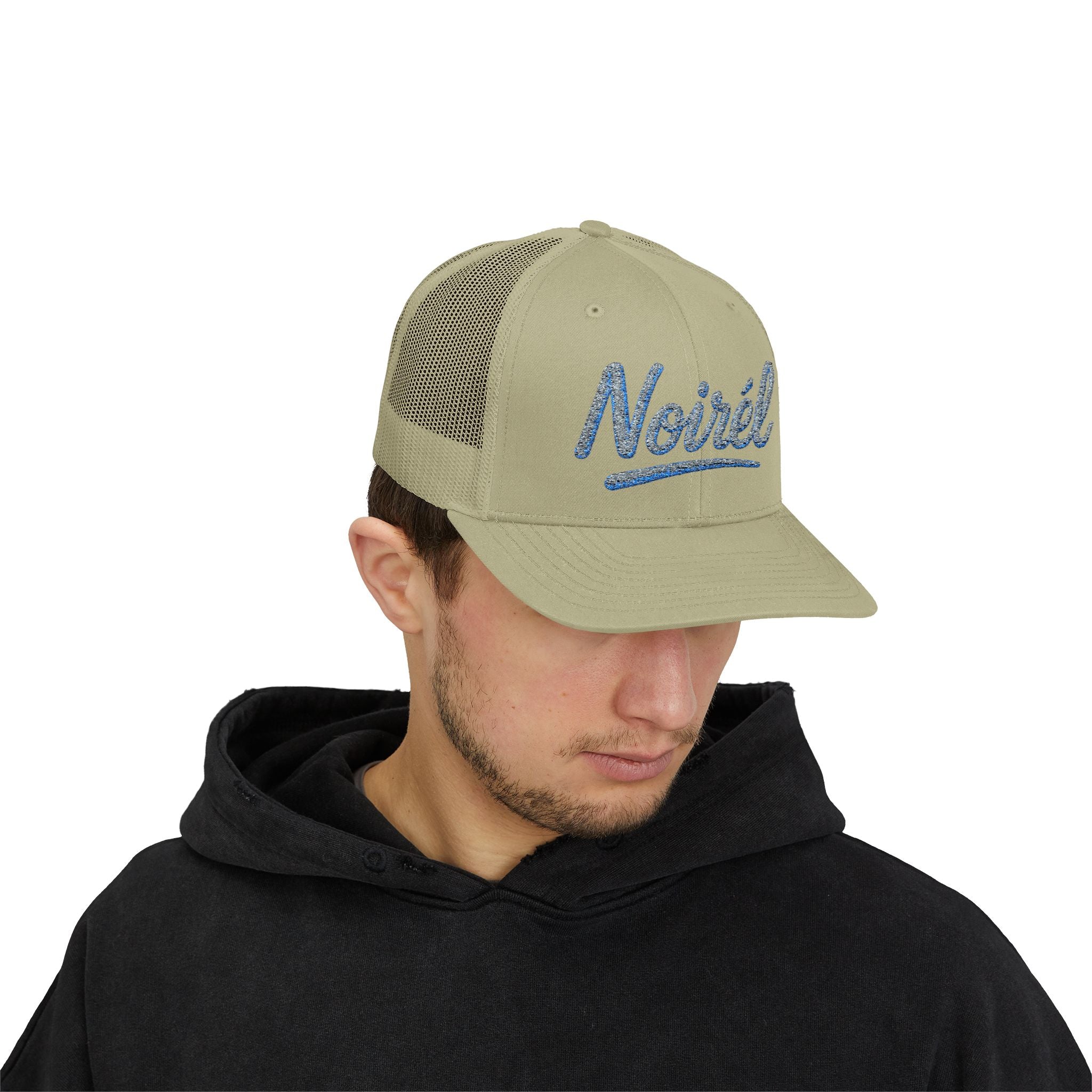 NOIRÉL Trucker Cap – Light Blue Script