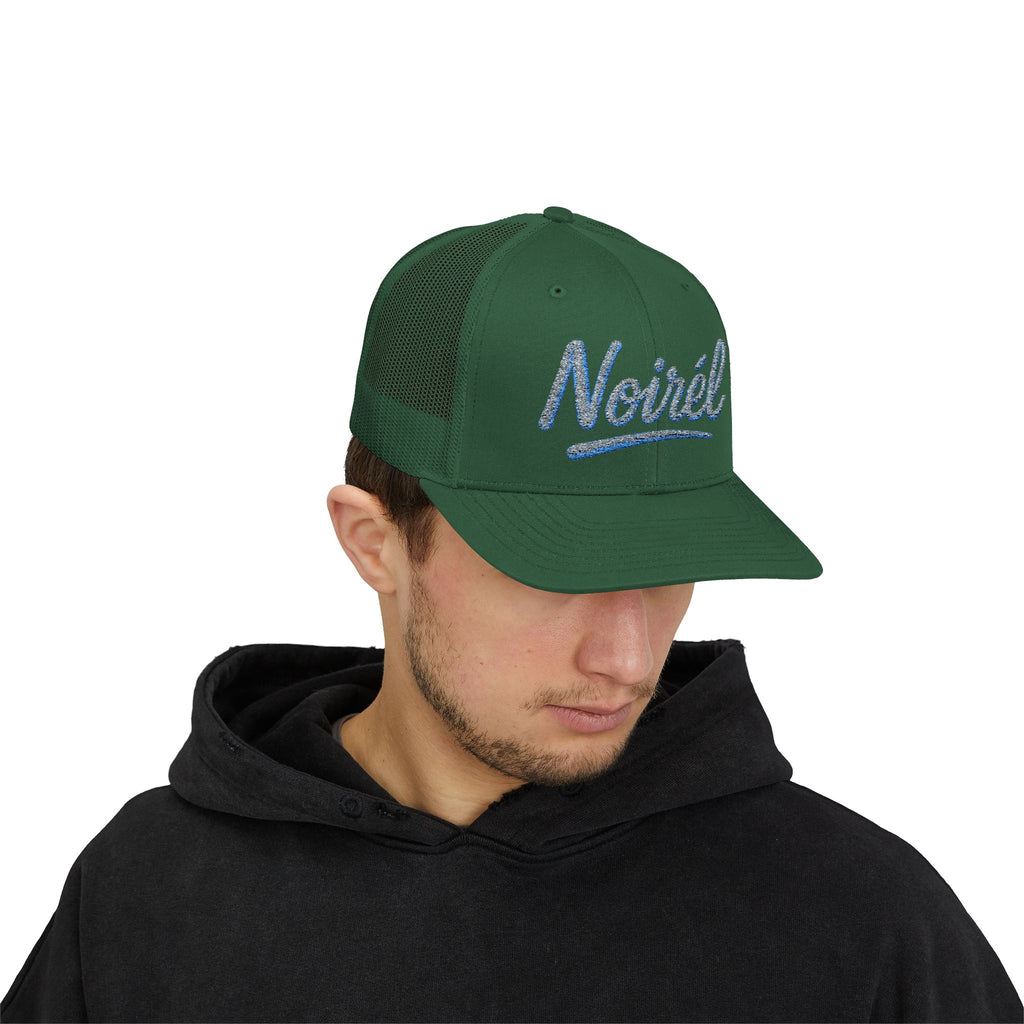 NOIRÉL Trucker Cap – Light Blue Script